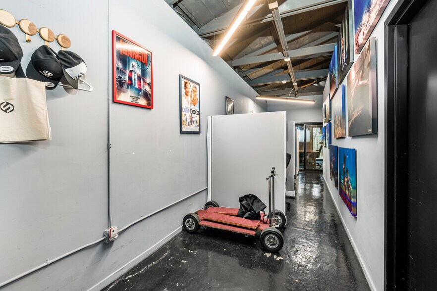 More Photos Of 3642 W 139th St, Hawthorne Movie Radio TVStudio For Lease