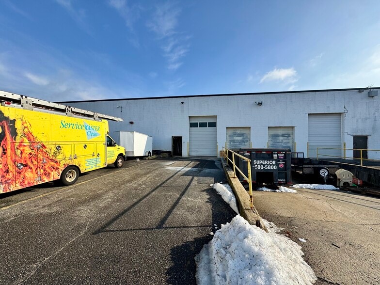 More Photos Of 711 Koehler Ave, Ronkonkoma Distribution For Sale