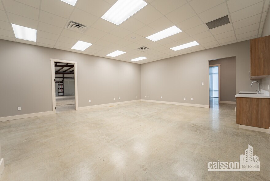 More Photos Of 108-132 Enterprise Pky, Boerne Unknown For Lease