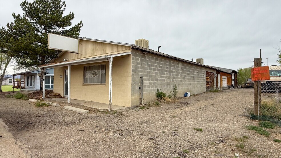More Photos Of 545 E 100 N, Price Office For Sale