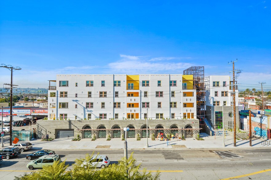 More Photos Of 3411 Crenshaw Blvd, Los Angeles Multifamily For Sale