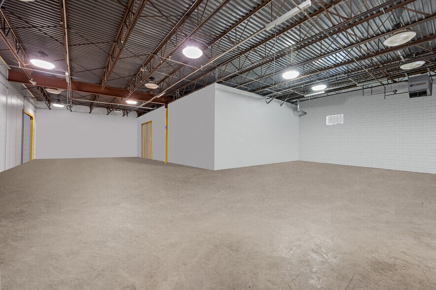 More Photos Of 805 E 13th St, Wilmington Manufacturing For Sale