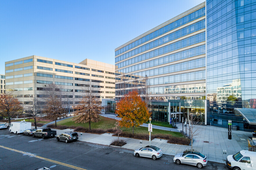 Primary Photo Of 600 Maryland Ave SW, Washington Office For Lease