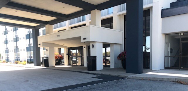 More Photos Of 2750 Ramada Way, Green Bay Hospitality For Sale