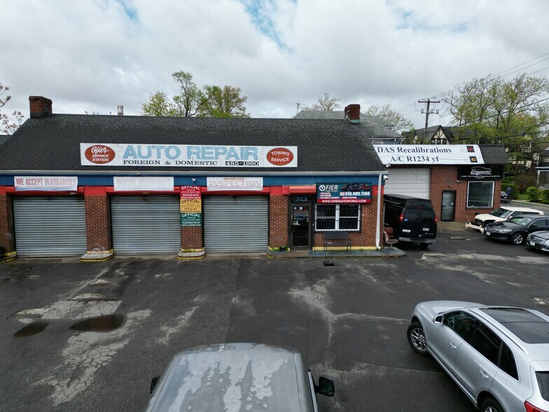 Primary Photo Of 323 Clinton St, Hempstead Auto Repair For Sale
