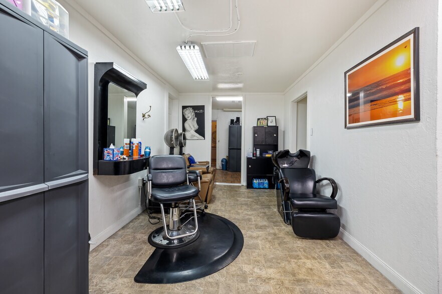 More Photos Of 4100-4102 W Magnolia Blvd, Burbank Storefront For Sale