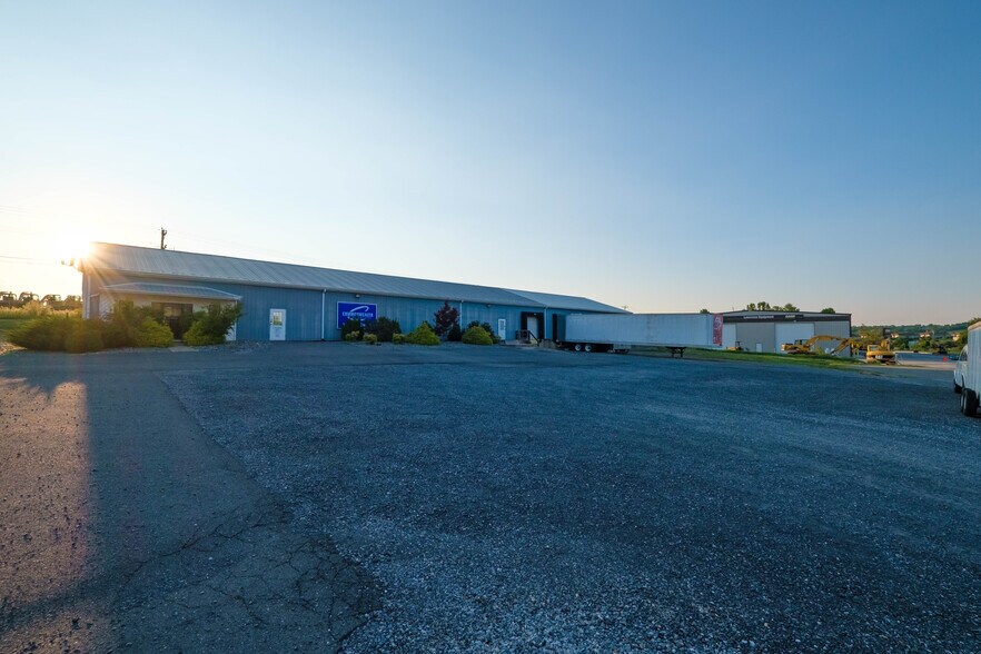 More Photos Of 36 Lucas Rd, Fishersville Warehouse For Lease