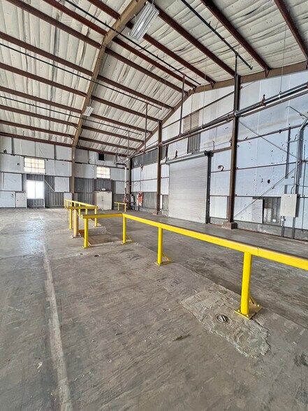 More Photos Of 4710 Patrol Rd, Mcclellan Warehouse For Lease