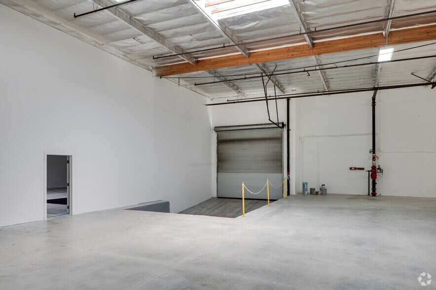 More Photos Of 1170-1172 N Armando St, Anaheim Warehouse For Lease