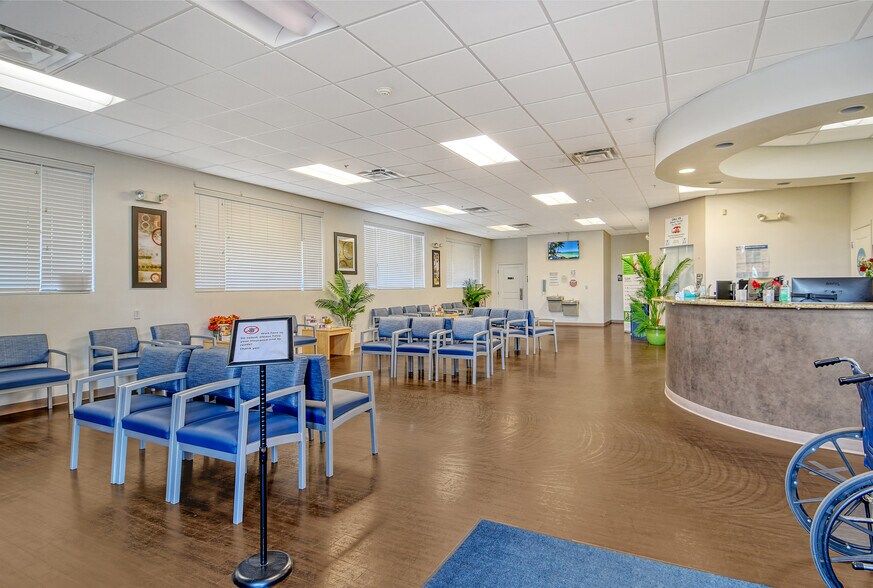 More Photos Of 4351 Cortez Rd, Bradenton Medical For Sale