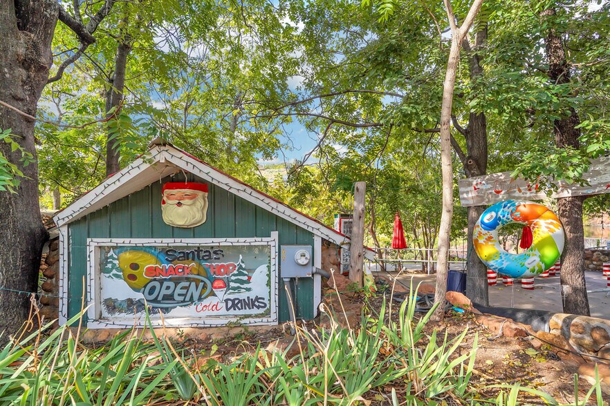 More Photos Of 140 E Lake Dr, Medicine Park Restaurant For Sale