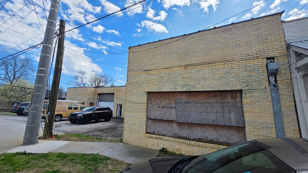 More Photos Of 5367 E Mountain St, Stone Mountain Freestanding For Lease