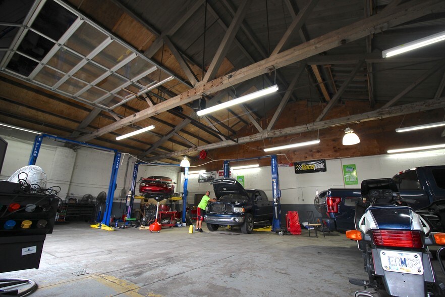 More Photos Of 2108-2112 N 6th St, Philadelphia Auto Repair For Sale