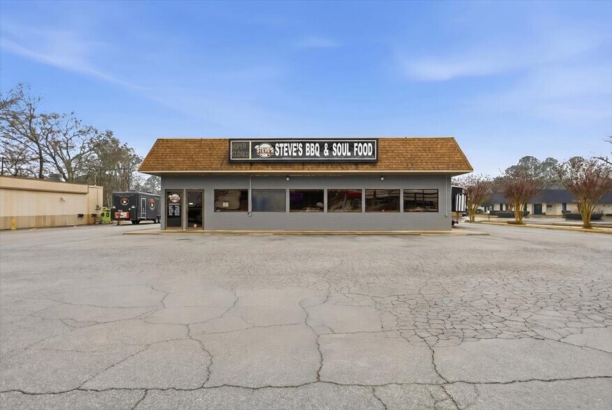Primary Photo Of 575 N Glynn St, Fayetteville Freestanding For Sale