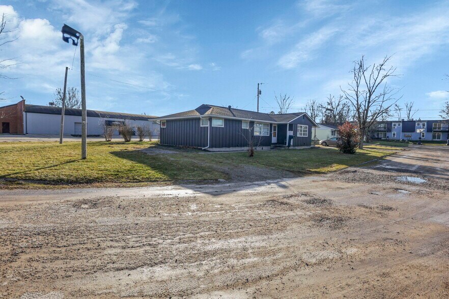 More Photos Of 12-35 Grove Ct, Marysville Apartments For Sale