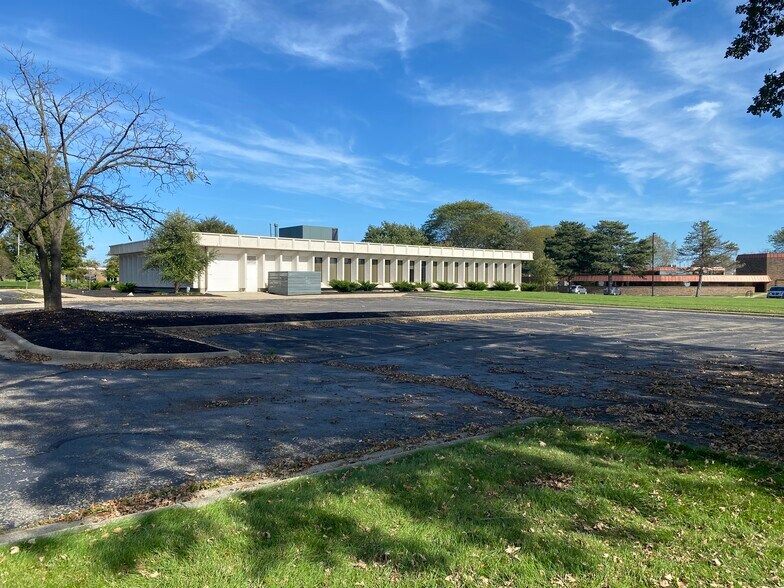 More Photos Of 3989 Research Park Dr, Ann Arbor Office For Lease