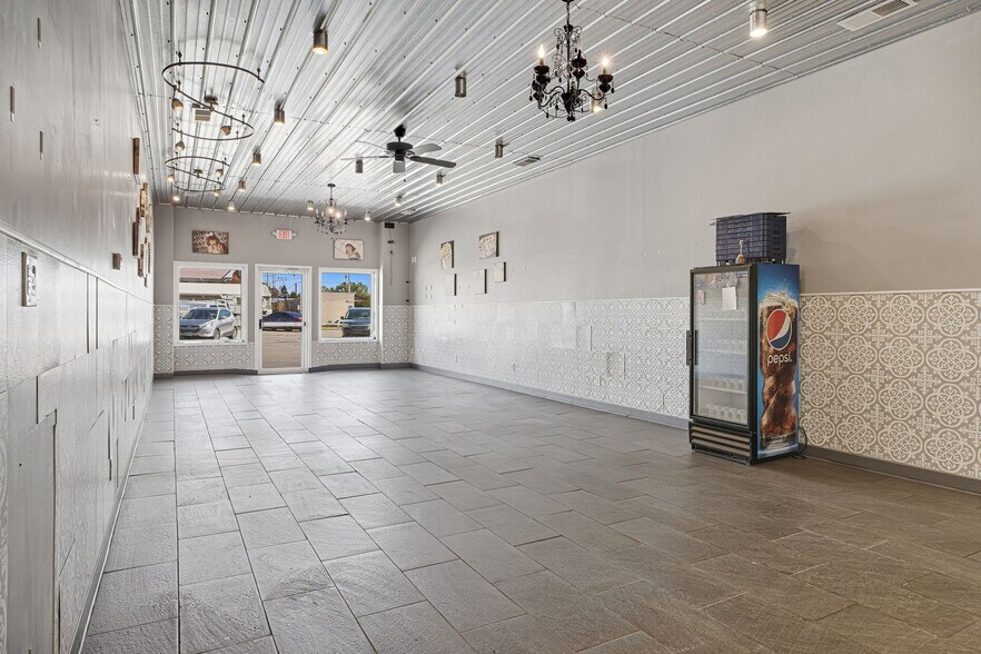 More Photos Of 105 McCreary St, Fort Branch Storefront Retail Office For Sale