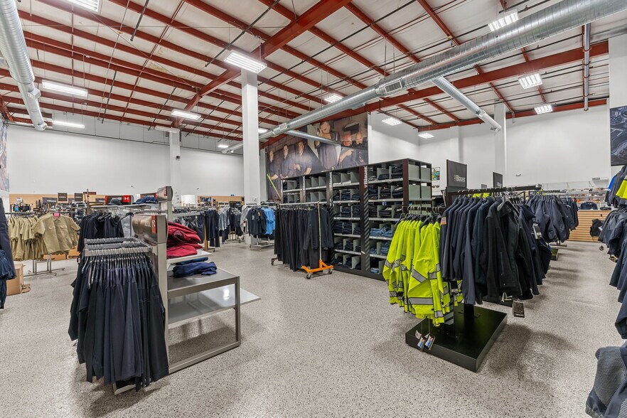 More Photos Of 20 Bellows Rd, Raynham Warehouse For Lease