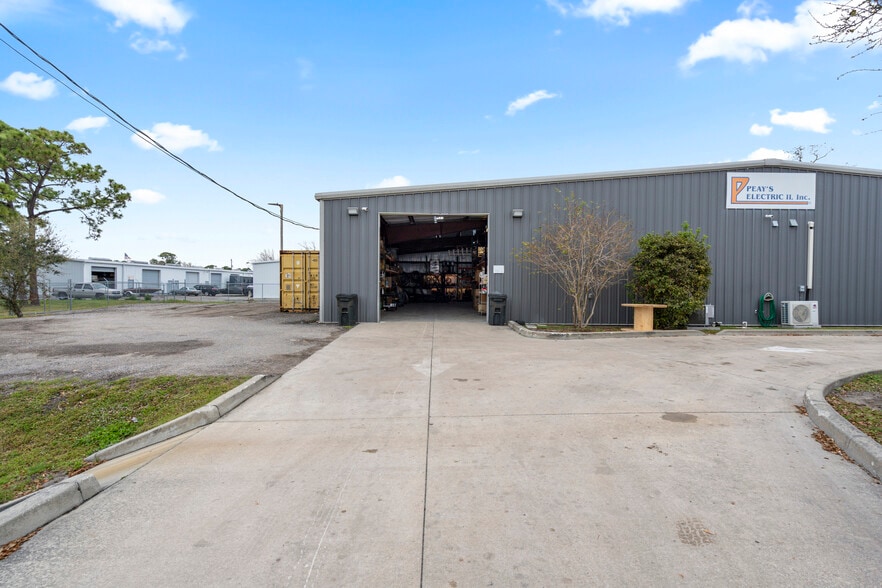 More Photos Of 7790 Industrial Rd, Melbourne Warehouse For Sale