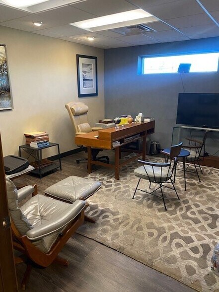 More Photos Of 530 Lexington Ave, San Antonio Medical For Sale