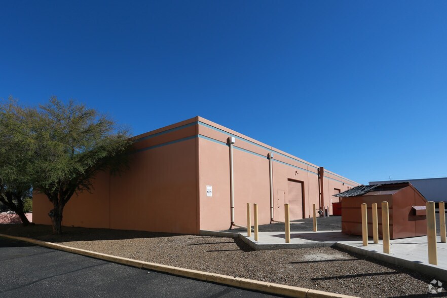 More Photos Of 3865 E 34th St, Tucson Light Manufacturing For Lease