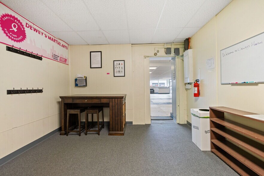More Photos Of 175-179 Columbia Tpke, Rensselaer Storefront For Sale