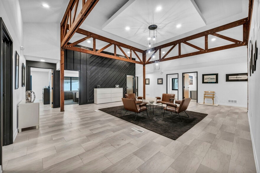 More Photos Of 1929 E Royalton Rd, Broadview Heights Office For Lease