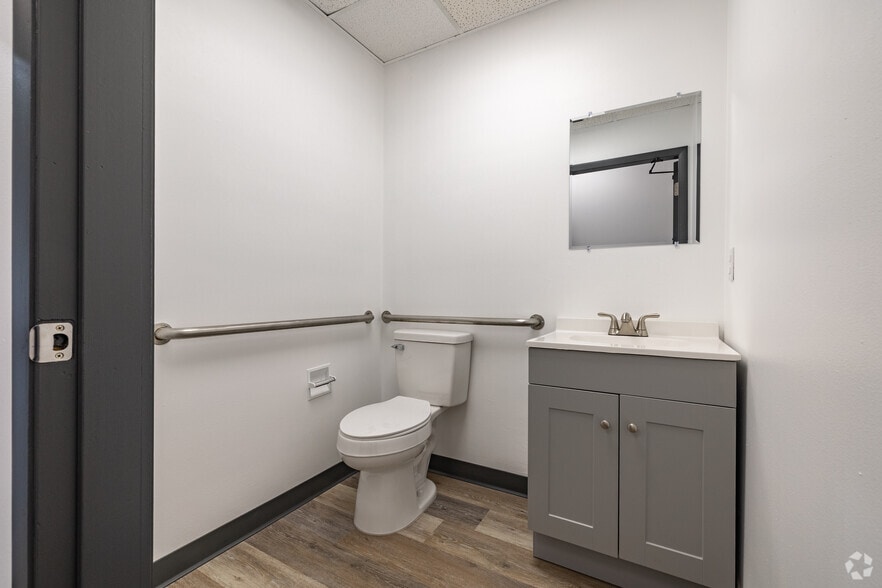 More Photos Of 13190 56th Ct, Clearwater Unknown For Lease