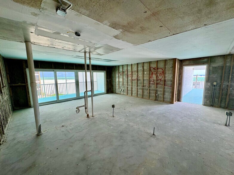 More Photos Of 6530 Estero Blvd, Fort Myers Hotel For Sale