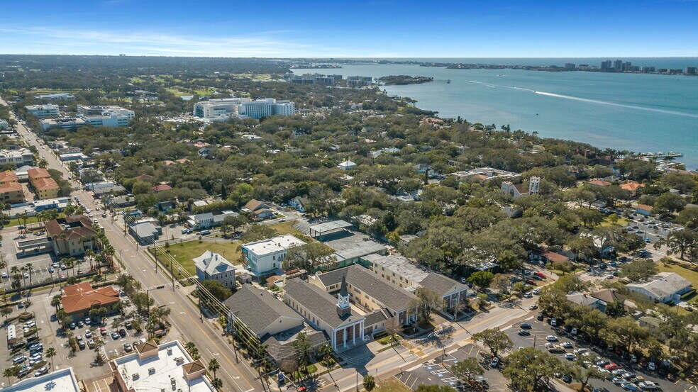 More Photos Of 411 Turner St, Clearwater Religious Facility For Lease