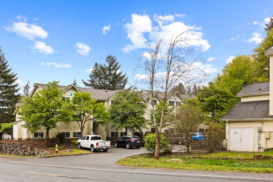 More Photos Of 215 Turner Ave, Shelton Apartments For Sale