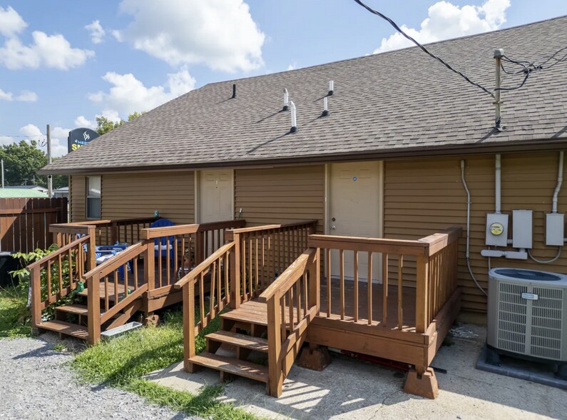 More Photos Of 1201 S Park Ave, Herrin Office For Sale