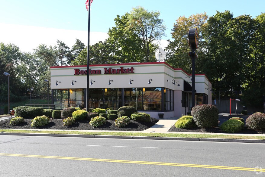 More Photos Of 755 E Main St, Meriden Fast Food For Sale