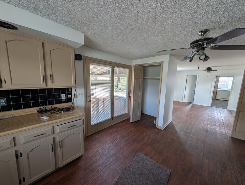 More Photos Of 1952 Kensington Ave, Buffalo Restaurant For Lease