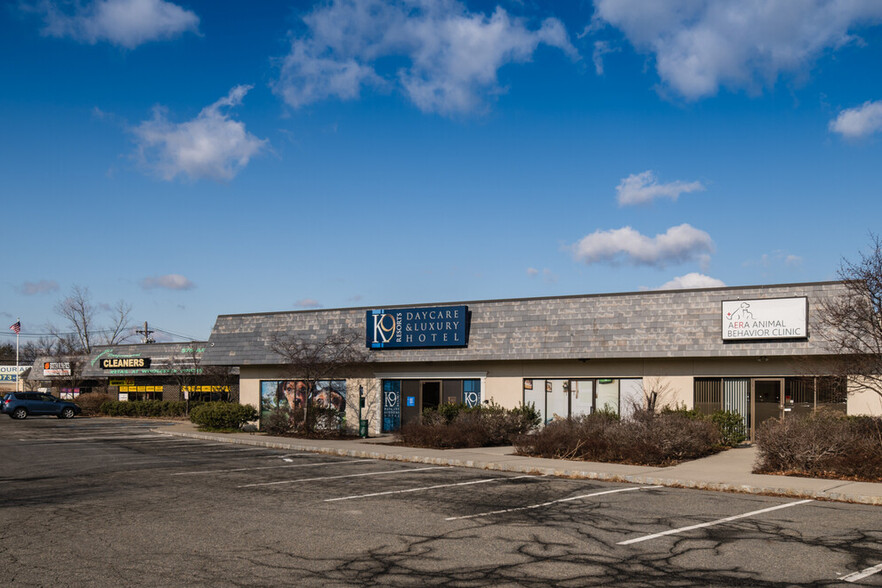 Primary Photo Of 1275 Bloomfield Ave, Fairfield Showroom For Lease