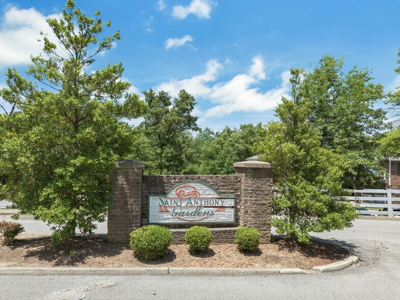 More Photos Of 3130 Saint Anthony Gardens Dr, Louisville Apartments For Sale