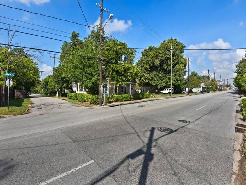 More Photos Of 3203 N Main St, Houston Land For Sale