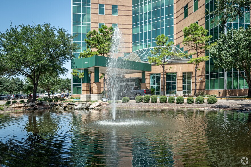 More Photos Of 21212 Northwest Fwy, Cypress Unknown For Lease