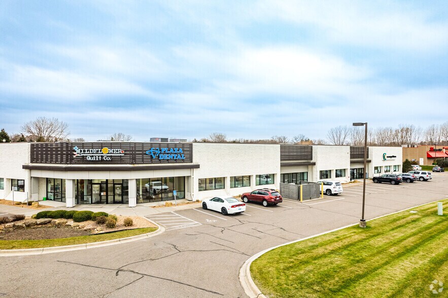 More Photos Of 17741-17823 Kenwood Trl, Lakeville General Retail For Lease