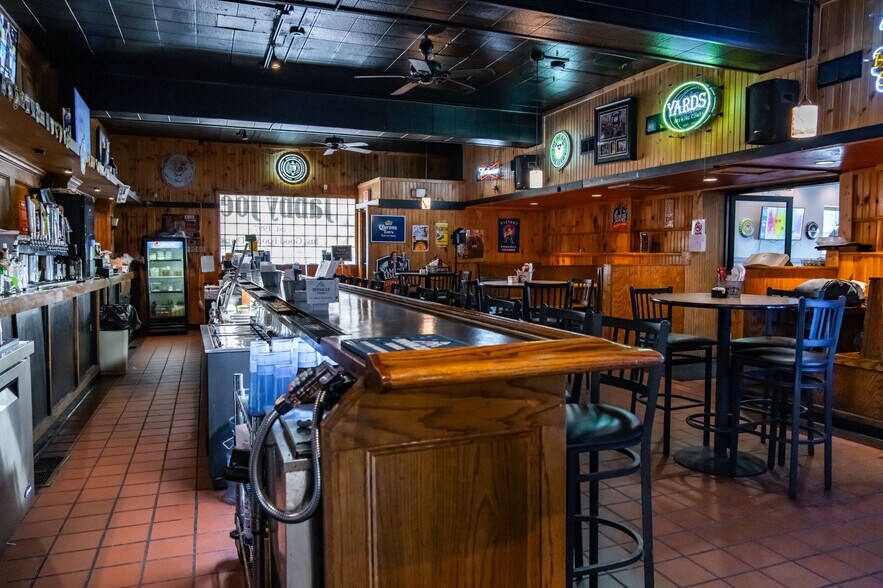More Photos Of 1562 Island Ave, McKees Rocks Restaurant For Sale
