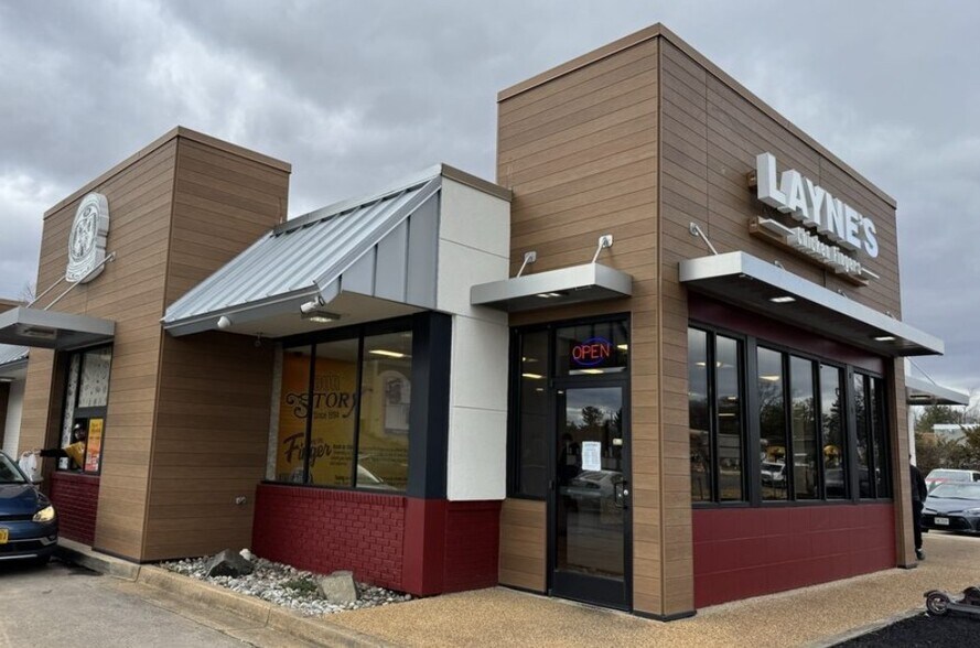 Primary Photo Of 34 Broadview Ave, Warrenton Fast Food For Lease