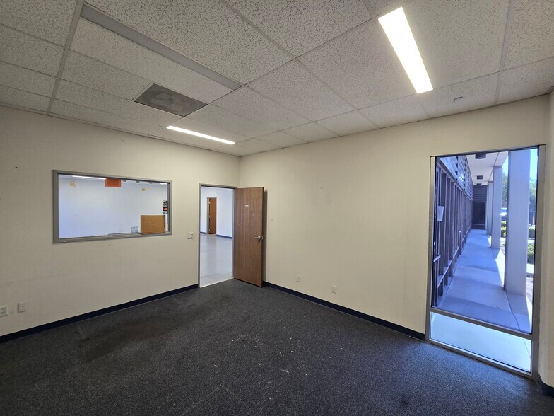 More Photos Of 1331 N Cuyamaca St, El Cajon Service For Lease