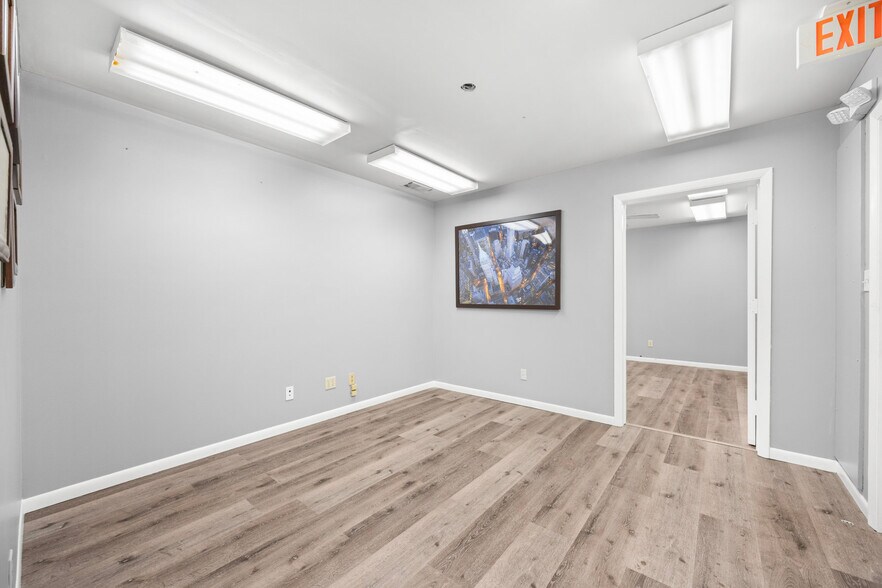 More Photos Of 1005 Geneva St, Shorewood Warehouse For Sale