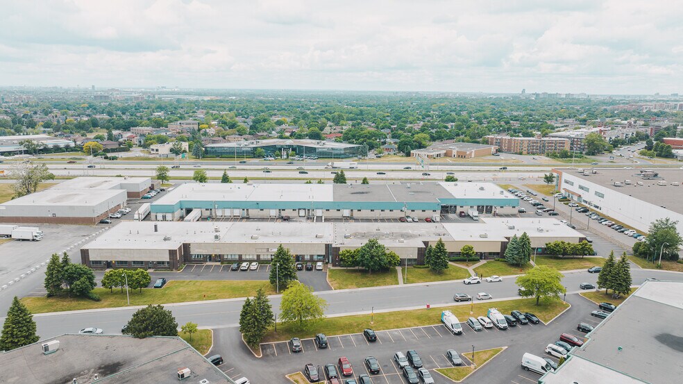 More Photos Of 341-371 Rue Isabey, Saint-Laurent Distribution For Lease
