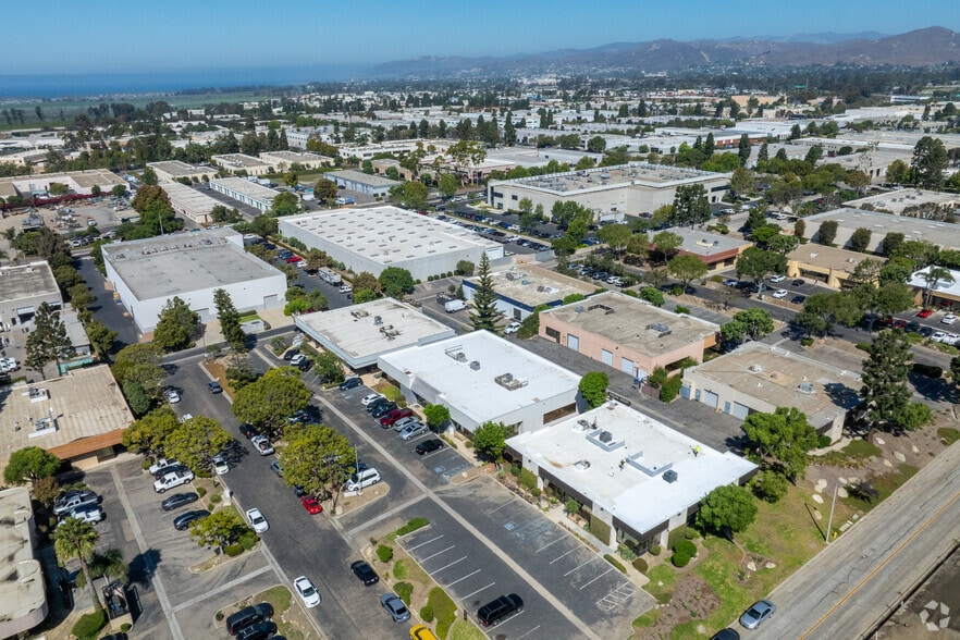 More Photos Of 2387 Portola Rd, Ventura Research And Development For Lease