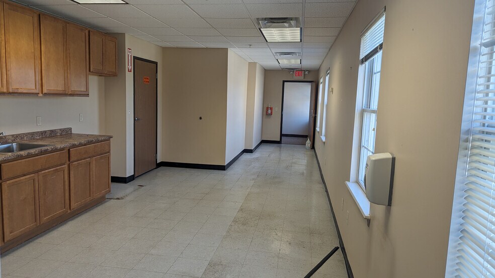 More Photos Of 7 Industrial Rd, Pequannock Office For Sale