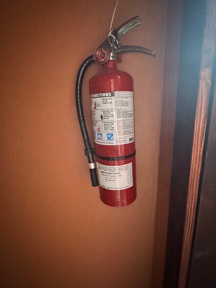 More Photos Of 112 E Cherokee Ave, Enid Manufacturing For Lease