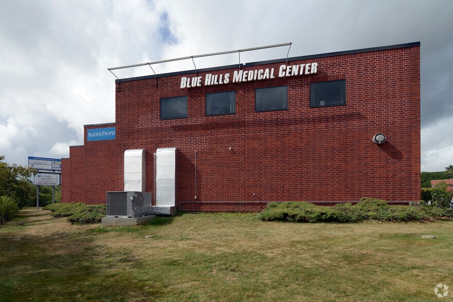 More Photos Of 340 Wood Rd, Braintree Medical For Lease