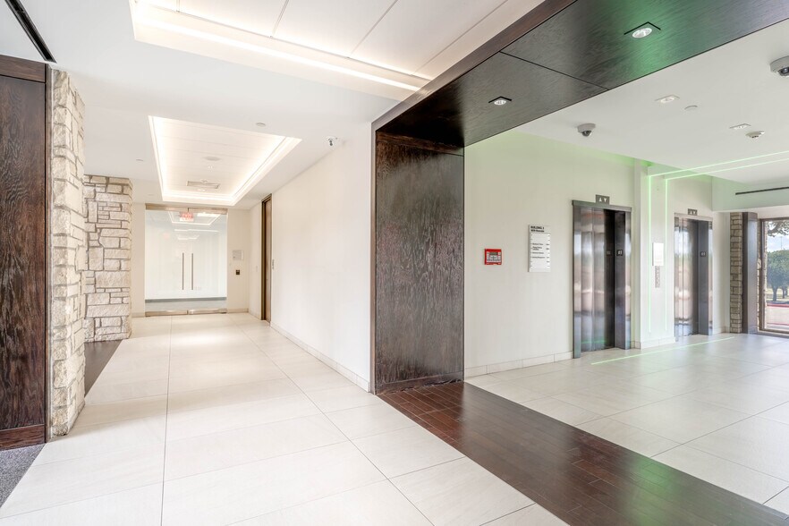 More Photos Of 5020 Riverside, Irving Unknown For Lease