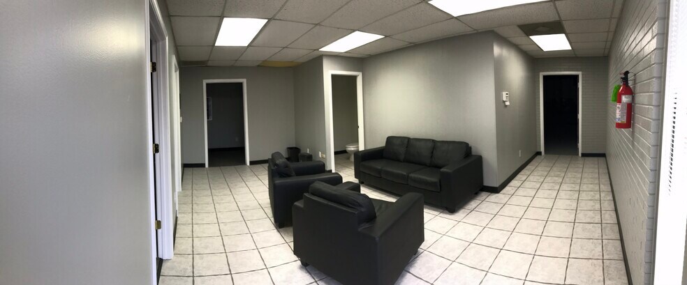 More Photos Of 472 Grimes Blvd, Lexington Warehouse For Lease